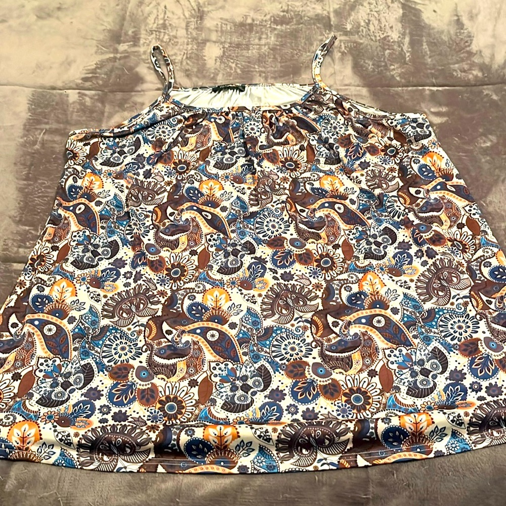 Cute tank great material.